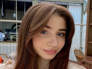 Jasmin FlorenceClutter